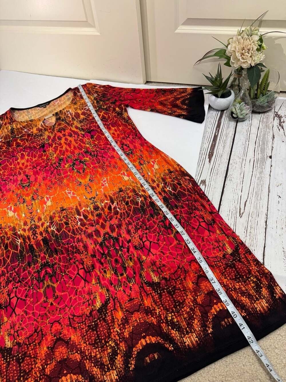 Glamour Women's Long Sleeve Dress in Red and Orange Abstract Animal Print 16W - Picture 7 of 9